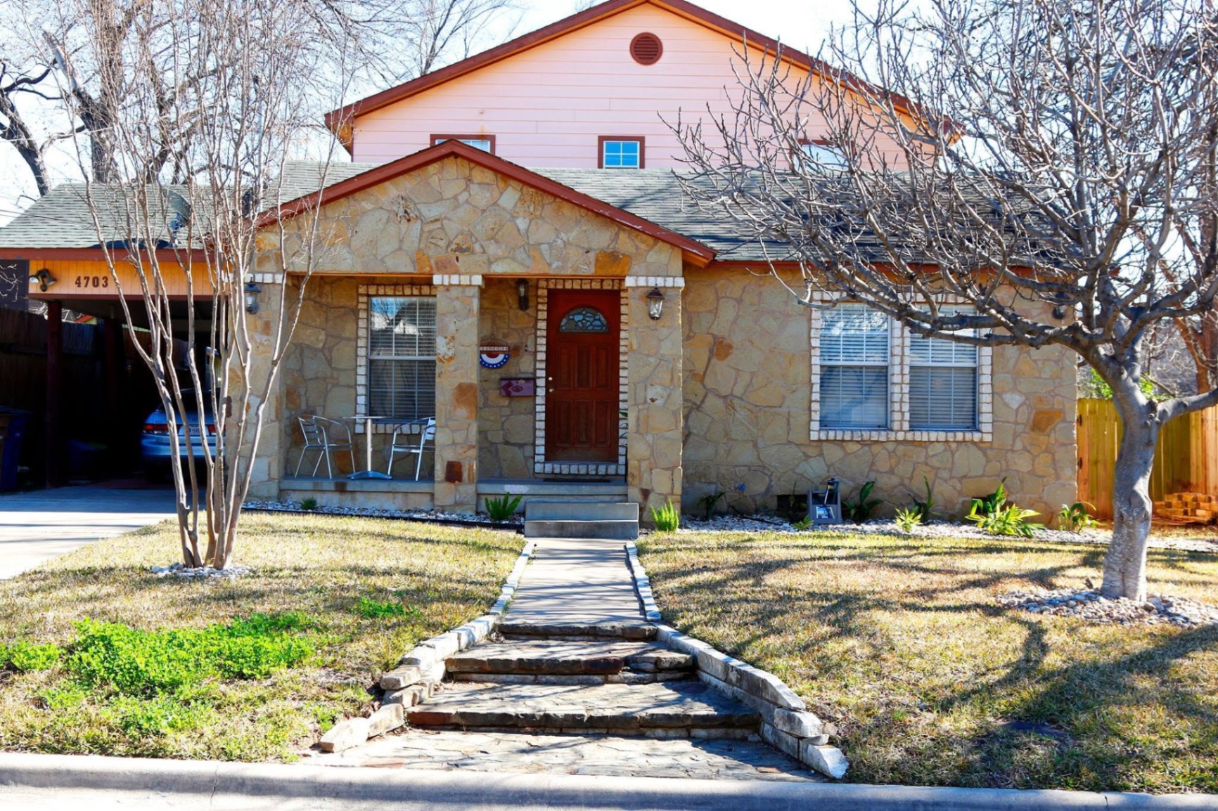 Dutton House exterior in Hyde Park, Austin